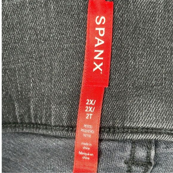 SPANX Pull On Straight Leg distressed Black Jeans Slimming Stretch Size 2XP - Picture 4 of 9